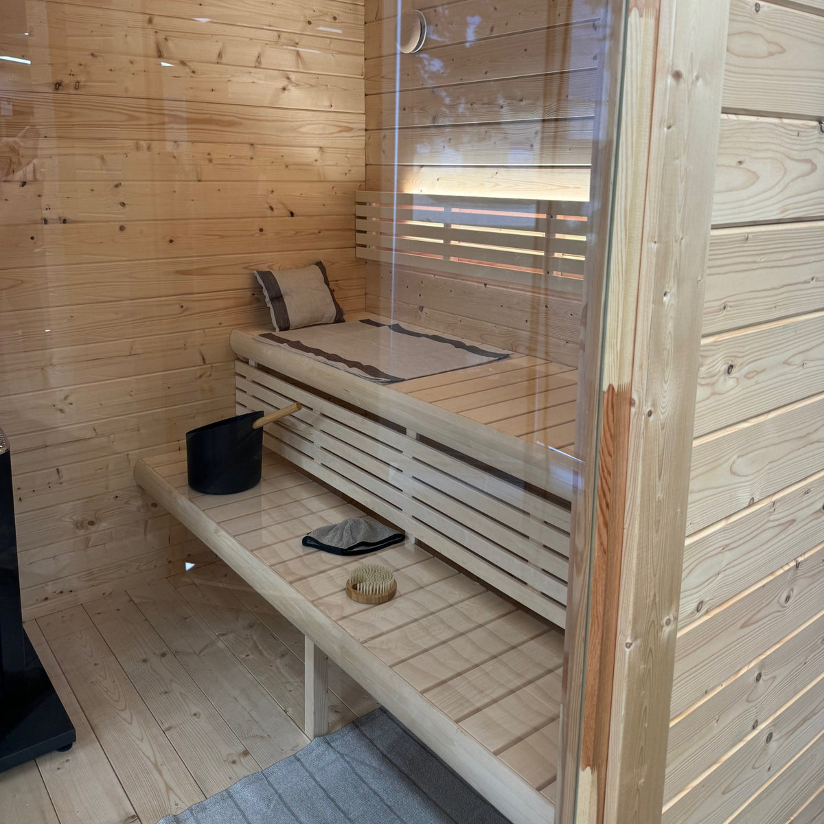 SaunaLife G4 Traditional Outdoor Sauna SaunaLife G4 Traditional Outdoor Sauna